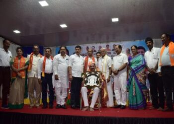 ಬಂಟ್ವಾಳ : ಸಂಸದ, ನಿಕಟಪೂರ್ವ ರಾಜ್ಯಾಧ್ಯಕ್ಷ ನಳಿನ್ ಕುಮಾರ್ ಕಟೀಲ್ ಅವರಿಗೆ ಅಭಿನಂದನಾ ಕಾರ್ಯಕ್ರಮ : ‘ಯಾರೇ ಲೋಕಸಭಾ ಚುನಾವಣೆಗೆ ನಿಂತರೂ ಬಿಜೆಪಿ ಗೆಲ್ಲುವಂತೆ ಮಾಡುವುದಷ್ಟೇ ನನ್ನ ಗುರಿ’ – ನಳಿನ್ ಕುಮಾರ್ ಕಟೀಲ್