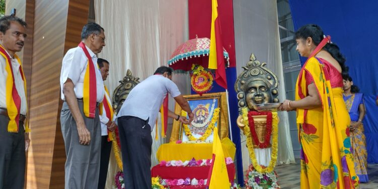 ವಿಟ್ಲ : ವಿಠ್ಠಲ್ ಜೇಸಿಸ್ ಆಂಗ್ಲ ಮಾಧ್ಯಮ ಪ್ರೌಢ ಶಾಲೆಯಲ್ಲಿ ಕನ್ನಡ ರಾಜ್ಯೋತ್ಸವ ಸಂಭ್ರಮ