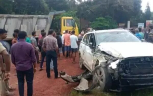 ಬಂಟ್ವಾಳ : ಕಾರಿಗೆ ಜಲ್ಲಿ ಸಾಗಿಸುವ ಟಿಪ್ಪರ್ ಡಿಕ್ಕಿ : ಚಾಲಕ ಅದೃಷ್ಟವಶಾತ್ ಪ್ರಾಣಾಪಾಯದಿಂದ ಪಾರು