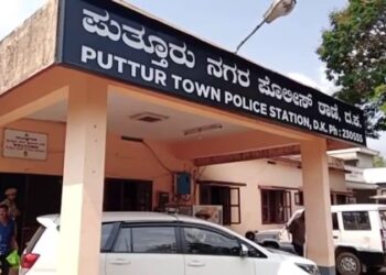 ಪುತ್ತೂರು : ಪುತ್ತಿಲ ಪರಿವಾರ ಕಚೇರಿಗೆ ತಲವಾರು ಹಿಡಿದುಕೊಂಡು ನುಗ್ಗಿದ ಯುವಕರ ತಂಡ : ಪೊಲೀಸ್ ವಶಕ್ಕೆ..!!!?