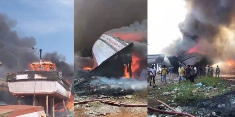 ಉಡುಪಿಯಲ್ಲಿ ಲಂಗರು ಹಾಕಿದ್ದ ಬೋಟ್ನಲ್ಲಿ ಕಾಣಿಸಿಕೊಂಡ ಬೆಂಕಿ : ಬೋಟ್ಗಳು ಸುಟ್ಟು ಕರಕಲು