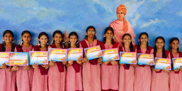 ವಲಯ ಮಟ್ಟದ ಪ್ರತಿಭಾ ಕಾರಂಜಿ : ವಿವೇಕಾನಂದ ಆಂಗ್ಲ ಮಾಧ್ಯಮ ಶಾಲೆಗೆ ದ್ವಿತೀಯ ಸಮಗ್ರ ಪ್ರಶಸ್ತಿ