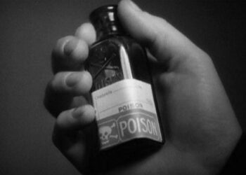 ಗಂಡ-ಹೆಂಡತಿ ಜಗಳ : ವಿಷ ಸೇವಿಸಿ ಆತ್ಮಹತ್ಯೆಗೆ ಯತ್ನಿಸಿ ಪತ್ನಿ ಸಾವು ; ಪತಿ ಗಂಭೀರ..!!!