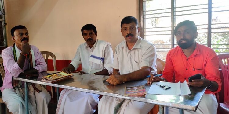 ಪೆರುವಾಜೆ : ಜಾತ್ರೆ ಹಾಗೂ ಬ್ರಹ್ಮರಥೋತ್ಸವದ ಪೂರ್ವಭಾವಿ ಸಭೆ :ಸಾಂಪ್ರದಾಯಿಕ ಉಡುಗೆ ಧರಿಸಿ ರಥ ಎಳೆಯೋಣ : ಭಕ್ತರಿಗೆ ಮನವಿ