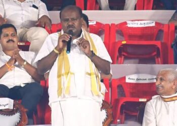 ಒಂದೇ ವೇದಿಕೆಯಲ್ಲಿ ಕಾಣಿಸಿಕೊಂಡ ಯತ್ನಾಳ್​-ಹೆಚ್​ಡಿಕೆ : ಹಿಂದುತ್ವದ ಬಗ್ಗೆ ಹೆಚ್​ಡಿಕೆಯ ಅಚ್ಚರಿ ಮಾತು