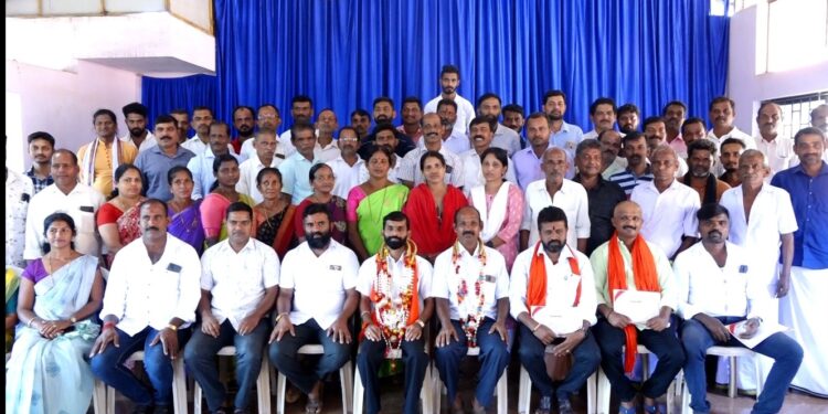 ಕಾಣಿಯೂರು : ಚಾರ್ವಾಕ ಪ್ರಾ. ಕೃಷಿ ಪತ್ತಿನ ಸಹಕಾರಿ ಸಂಘದ ಅಧ್ಯಕ್ಷರಾಗಿ ಗಣೇಶ್ ಉದನಡ್ಕ, ಉಪಾಧ್ಯಕ್ಷರಾಗಿ ಬಾಲಕೃಷ್ಣ ಐ ಅವಿರೋಧ ಆಯ್ಕೆ