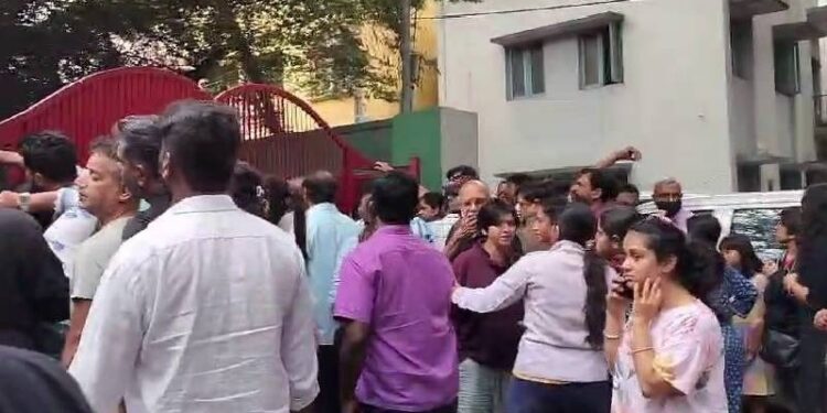 ಬೆಂಗಳೂರಿನಲ್ಲಿ 15ಕ್ಕೂ ಹೆಚ್ಚು ಖಾಸಗಿ ಶಾಲೆಗಳಿಗೆ ಬಾಂಬ್ ಬೆದರಿಕೆ..!!