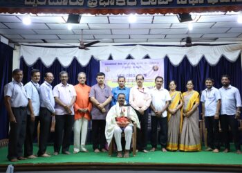 ವಿವೇಕಾನಂದ ಕಲಾ ವಿಜ್ಞಾನ ಮತ್ತು ವಾಣಿಜ್ಯ (ಸ್ವಾಯತ್ತ)ಮಹಾವಿದ್ಯಾಲಯದ ಅಧ್ಯಾಪಕ ಹಾಗೂ ಅಧ್ಯಾಪಕೇತರ ನೌಕರರ ಸಂಘದಿಂದ ನಿವೃತ್ತರಾಗುತ್ತಿರುವ ಸಹೋದ್ಯೋಗಿಗಳಿಗೆ ಬೀಳ್ಕೊಡುಗೆ ಸಮಾರಂಭ