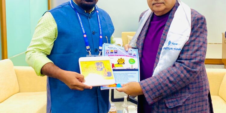 ರೋಟರಿ ರಸ್ತೆ ಸುರಕ್ಷತಾ ಸಪ್ತಾಹ-2024 : ಕೈಪಿಡಿ ಬಿಡುಗಡೆಗೊಳಿಸಿದ ಕೇಂದ್ರ ರಸ್ತೆ ಸಾರಿಗೆ ಮತ್ತು ಹೆದ್ದಾರಿ ಸಚಿವ ನಿತಿನ್ ಗಡ್ಕರಿ
