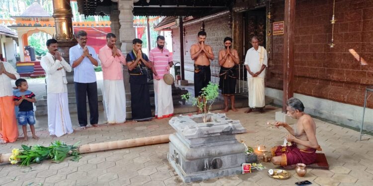 ಪೆರುವಾಜೆ ಜಲದುರ್ಗಾದೇವಿ ದೇವಾಲಯದ ಜಾತ್ರೆ ಹಾಗೂ ಬ್ರಹ್ಮರಥ ಸಮರ್ಪಣೆ : ಚಪ್ಪರ ಮುಹೂರ್ತ