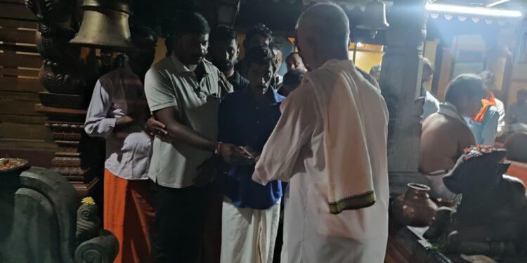 ಈಶ್ವರಮಂಗಲ : ಹಿಂ.ಜಾ.ವೇ. ಕಾರ್ಯಕರ್ತನ ಪತ್ನಿ-ಮಗುವಿಗೆ ರಸ್ತೆ ಅಪಘಾತದಲ್ಲಿ ತೀವ್ರ ಗಾಯ : ಚಿಕಿತ್ಸೆಗೆ ಜಾಗರಣ ಸೇವಾ ನಿಧಿಯ ಮುಖಾಂತರ ಧನಸಹಾಯ