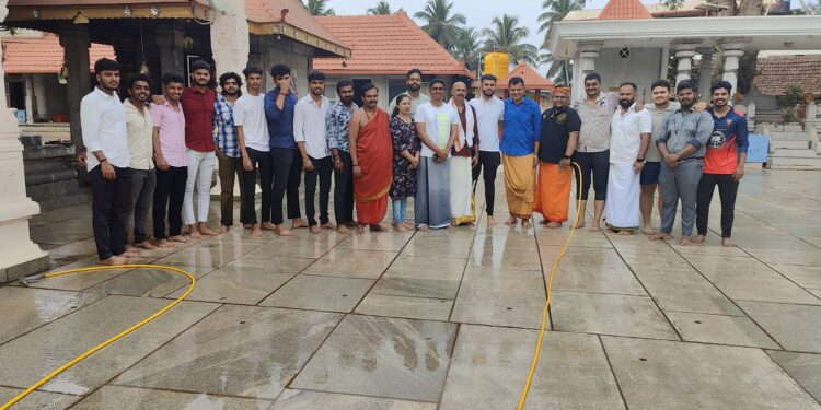ಪ್ರಧಾನಿ ಮೋದಿ ಕರೆಗೆ ಓಗೊಟ್ಟು ದೇವಸ್ಥಾನವನ್ನು ಶುಚಿಗೊಳಿಸಿದ ಬಿಜೆಪಿ ಕರ್ನಾಟಕ ರಾಜ್ಯ ಕಾರ್ಯದರ್ಶಿ ಕ್ಯಾಪ್ಟನ್ ಬ್ರಿಜೇಶ್ ಚೌಟ