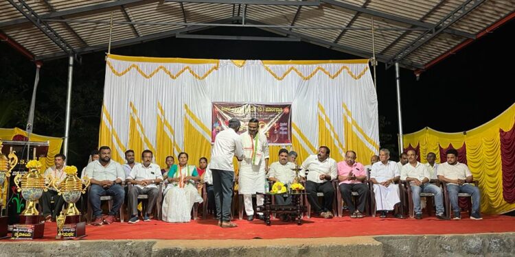 ಪೂರ್ಲಪ್ಪಾಡಿ : ಶ್ರೀವರ ಯುವಕ ಮಂಡಲ ವತಿಯಿಂದ ಕಬಡ್ಡಿ ಪಂದ್ಯಾಟ : ಬಿ.ಕೆ. ಬಾಯ್ಸ್ ಬಂಗೇರಕೋಡಿ ಪ್ರಥಮ, 7 ಸ್ಟಾರ್ ಕಲ್ಪನೆ ದ್ವಿತೀಯ