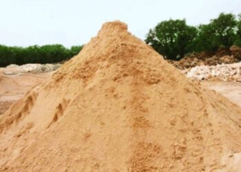 ಧರ್ಮಸ್ಥಳ : ಅಕ್ರಮ ಮರಳು ದಾಸ್ತಾನು : ಪೊಲೀಸ್ ದಾಳಿ ; ಸೊತ್ತುಗಳು ವಶಕ್ಕೆ