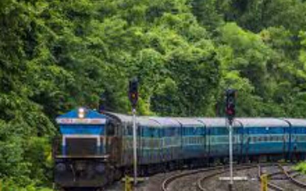 ಟಿಕೆಟ್ ರಹಿತ ಪ್ರಯಾಣ : ಒಂದು ತಿಂಗಳಲ್ಲಿ 1.95 ಕೋಟಿ ರೂ. ದಂಡ ಸಂಗ್ರಹಿಸಿದ ಕೊಂಕಣ ರೈಲ್ವೇ