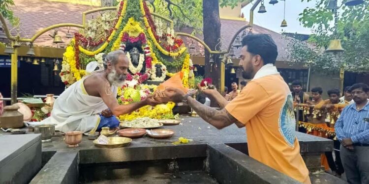 ಸೌತಡ್ಕ ಶ್ರೀ ಮಹಾಗಣಪತಿ ಕ್ಷೇತ್ರಕ್ಕೆ ಖ್ಯಾತ ಕ್ರಿಕೆಟಿಗ ಕೆ.ಎಲ್.ರಾಹುಲ್ ಭೇಟಿ