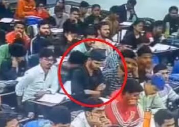 ತರಗತಿಯಲ್ಲಿ ಕುಸಿದು ಬಿದ್ದು ಸಾವನ್ನಪ್ಪಿದ ಯುವಕ : ದೃಶ್ಯ ಸಿಸಿಟಿವಿಯಲ್ಲಿ ಸೆರೆ