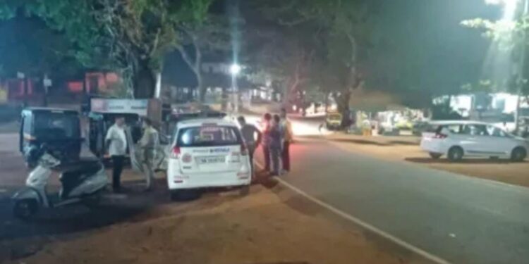 ವಿಟ್ಲ : ಪ್ರೀತಿ ಮಾಡಿ ಕೈಕೊಟ್ಟ ಪ್ರಿಯಕರ : ಮನೆ ಮುಂದೆ ಧರಣಿ ಕುಳಿತ ಯುವತಿ!!!