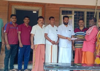 ಪುತ್ತಿಲ ಪರಿವಾರ ಸೇವಾ ಟ್ರಸ್ಟ್ ಹಾಗೂ ಶ್ರೀರಾಮ ಗೆಳೆಯರ ಬಳಗದ ವತಿಯಿಂದ ಸಹಾಯಧನ ಹಸ್ತಾಂತರ
