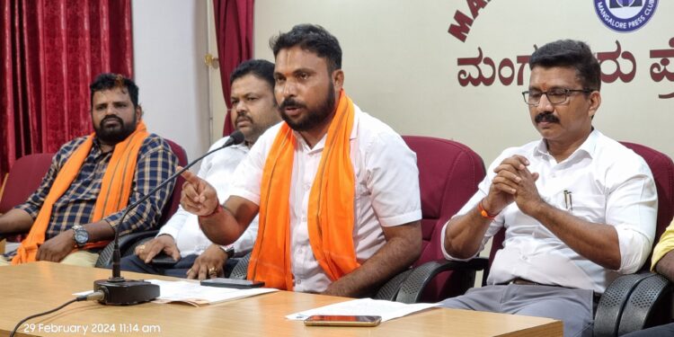 ಹಿಂ.ಜಾ.ವೇ ಮುಖಂಡರ ಗಡಿಪಾರಿಗೆ  ಇಲಾಖೆ ಸಿದ್ಧತೆ : ‘ಡ್ರಗ್ಸ್ ದಂಧೆ, ಅಕ್ರಮ ಚಟುವಟಿಕೆ ಮೊದಲು ನಿಯಂತ್ರಿಸಿ.,ನಂತರ ನೋಟಿಸ್ ನೀಡದೆ ಗಡಿಪಾರಿಗೆ ಪ್ರಯತ್ನಿಸಿ’ – ನರಸಿಂಹ ಮಾಣಿ