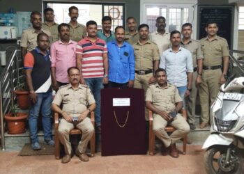 ಬೆಳ್ಳಾರೆ ಪೊಲೀಸರ ಕಾರ್ಯಾಚರಣೆ : ಮಹಿಳೆಯ ಚಿನ್ನದ ಸರ ಕಳವುಗೈದ ಆರೋಪಿಗಳು ವಶಕ್ಕೆ…!