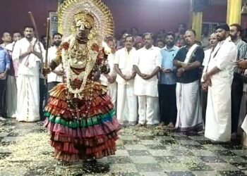 ಇಷ್ಟಾರ್ಥಸಿದ್ಧಿಗಾಗಿ ಹರಕೆ ಕೋಲ ನೆರವೇರಿಸಿದ ಯು.ಟಿ ಖಾದರ್