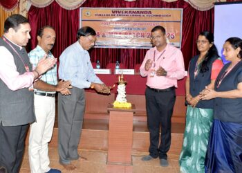 ವಿವೇಕಾನಂದ ಇಂಜಿನಿಯರಿಂಗ್ ಕಾಲೇಜಿನಲ್ಲಿ ವಿದ್ಯಾರ್ಥಿಗಳಿಗೆ ಸ್ವಾಗತ ಕಾರ್ಯಕ್ರಮ