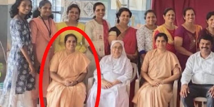 ಮಂಗಳೂರಲ್ಲಿ ‘ಟೀಚರ್ ವಿವಾದ’ : ಪಾಠ ಮಾಡುವಾಗ ಶ್ರೀರಾಮನ ಬಗ್ಗೆ ಶಿಕ್ಷಕಿ ಅವಹೇಳನದ ಮಾತು’