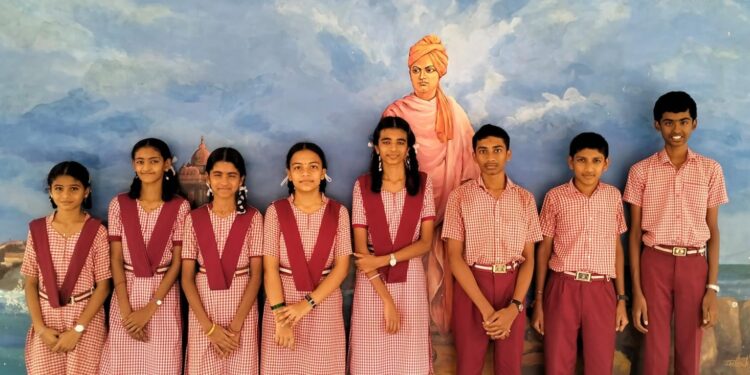 ರಾಮಾಯಣ ಹಾಗೂ ಮಹಾಭಾರತ ಪರೀಕ್ಷೆಗಳಲ್ಲಿ ವಿವೇಕಾನಂದ ಆಂಗ್ಲ ಮಾಧ್ಯಮ ಶಾಲಾ ವಿದ್ಯಾರ್ಥಿಗಳಿಗೆ ವಿಶಿಷ್ಟ ಶ್ರೇಣಿಯೊಂದಿಗೆ ಚಿನ್ನದಪದಕ