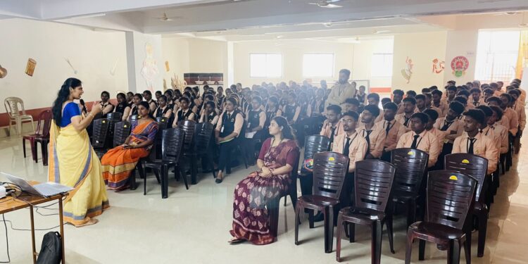 ಅಕ್ಷಯ ಕಾಲೇಜಿನ ಇನ್ವಿಕ್ತ ಕಾಮರ್ಸ್ ಅಸೋಸಿಯೇಷನ್ ವತಿಯಿಂದ “ಬ್ಯಾಂಕಿಂಗ್ ಹಾಗೂ ಇತರ ಸ್ಪರ್ಧಾತ್ಮಕ ಪರೀಕ್ಷೆಗಳ ತಯಾರಿ”