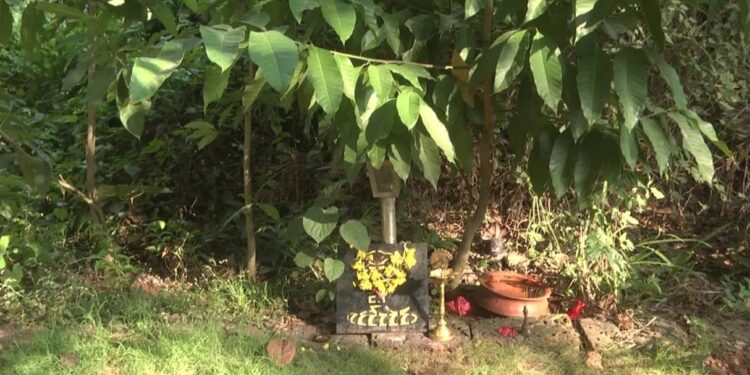 ತುಳುನಾಡ ದೈವಾರಾಧನೆಯ ಮತ್ತೊಂದು ವಿಸ್ಮಯಕಾರಿ ಕಥೆ : ಇಲ್ಲಿ ಕೇಳಿ ಬರುತ್ತಿದೆಯಂತೆ ರಕ್ತೇಶ್ವರಿ ದೈವದ ಗೆಜ್ಜೆ ಸದ್ದು : ಪ್ರಶ್ನಾ ಚಿಂತನೆಯಲ್ಲಿ ಸಿಕ್ಕ ಉತ್ತರವೇನು..!??