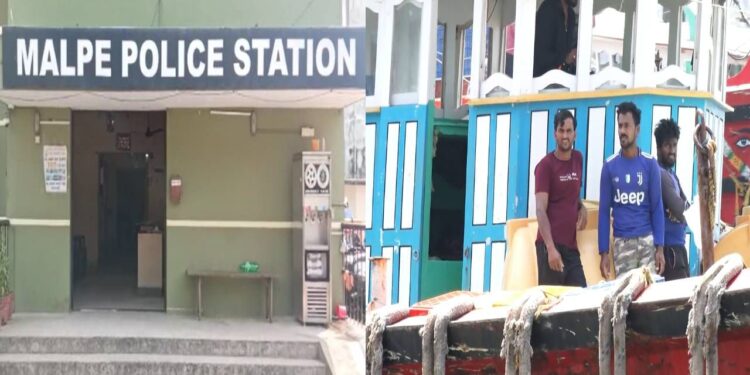 ಸಮುದ್ರದ ಮಧ್ಯೆ ಮೀನುಗಾರರ ಬೋಟ್ ಹೈಜಾಕ್ : ಸಿನಿಮೀಯ ರೀತಿಯಲ್ಲಿ ಭೇದಿಸಿದ ಮಲ್ಪೆ ಪೊಲೀಸರು