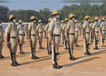 ‘ಮದ್ವೆಯಾದ್ರೂ ಸಂಸಾರ ಇಲ್ಲ, ಮಕ್ಕಳೂ ಆಗಿಲ್ಲ, ಡಿವೋರ್ಸ್​ ಒಂದೇ ಬಾಕಿ’ : ರಾಜ್ಯದ ಅನೇಕ ಪೊಲೀಸರ ಕಣ್ಣೀರ ಕಥೆ..!