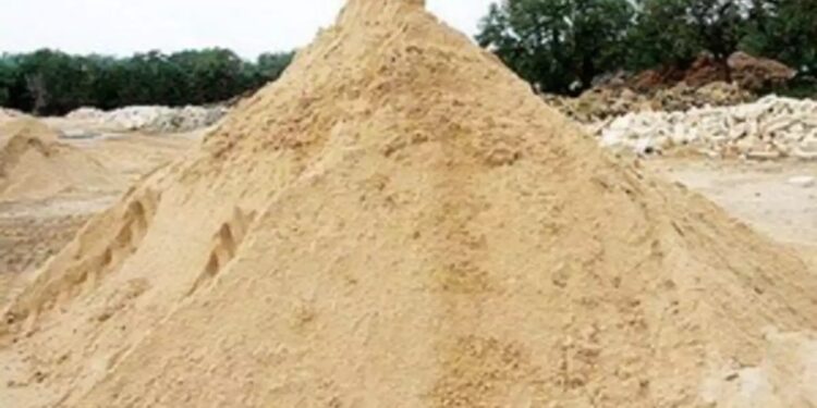 ಪಿಕಪ್ ವಾಹನದಲ್ಲಿ ಮರಳು ಸಾಗಾಟ : ವಾಹನ ಸಹಿತ ಓರ್ವ ವಶಕ್ಕೆ