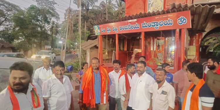 ಪುತ್ತೂರು : ಮುರಳಿಕೃಷ್ಣ ಹಸಂತಡ್ಕರನ್ನು ಶಾಲು ಹಾಕಿ ಸ್ವಾಗತಿಸಿದ ಕಾರ್ಯಕರ್ತರು