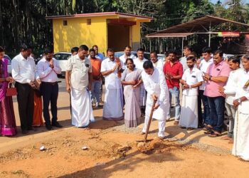 ಪೆರುವಾಜೆ : ಶ್ರೀ ಜಲದುರ್ಗಾದೇವಿ ದೇವಾಲಯದಲ್ಲಿ ಇಂಟರ್ಲಾಕ್ ಅಳವಡಿಕೆ ಕಾಮಗಾರಿಗೆ ಶಿಲಾನ್ಯಾಸ