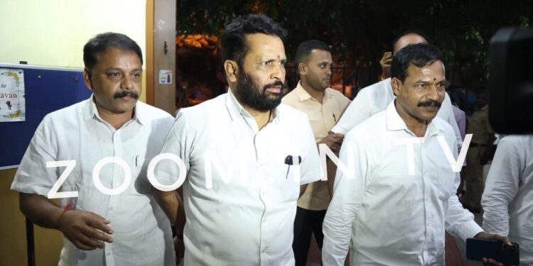 ಬೆಂಗಳೂರು ಬಿಜೆಪಿ ಕಚೇರಿಗೆ ಪುತ್ತಿಲ : ಜಿಲ್ಲಾಧ್ಯಕ್ಷ ಕುಂಪಲ : ಪುತ್ತೂರು ಮಂಡಲಾಧ್ಯಕ್ಷ ಸಾಜ :ಪಿಜಿ ಜಗನ್ನಿವಾಸ್ ರಾವ್ ಸಾಥ್