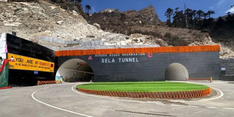 ವಿಶ್ವದ ಅತಿ ಉದ್ದದ Bi-Lane ಸುರಂಗ ಉದ್ಘಾಟಿಸಿದ ಪ್ರಧಾನಿ..!