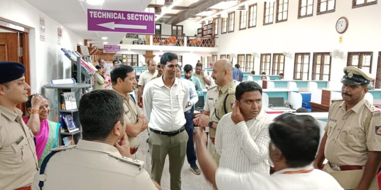 ಲೋಕಸಭಾ ಚುನಾವಣೆ ಹಿನ್ನೆಲೆ : ಜಿಲ್ಲಾಧಿಕಾರಿ ಹಾಗೂ ಪೊಲೀಸ್ ಅಧಿಕಾರಿಗಳಿಂದ ಇ.ವಿ.ಎಂ. ಭದ್ರತಾ ಕೇಂದ್ರಗಳ ಪೂರ್ವಸಿದ್ಧತೆ ಪರಿಶೀಲನೆ