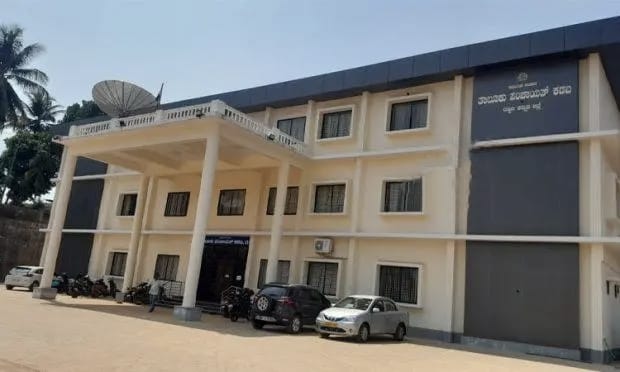 ಕಡಬ ತಾಲೂಕು ಪಂಚಾಯತ್ ಕಚೇರಿಗೆ ಬೆಳ್ಳಂಬೆಳ್ಳಗೆ ಲೋಕಾಯುಕ್ತ ದಾಳಿ…!