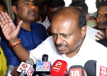 ನಮ್ಮ ಬಳಿಯೂ ಕೆಲವು ವೀಡಿಯೋ ಇವೆ :​ ಹೊಸ ಬಾಂಬ್ ಹಾಕಿದ ಹೆಚ್.ಡಿ ಕುಮಾರಸ್ವಾಮಿ