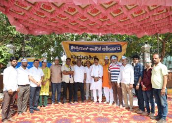 ಮಂಗಳೂರು : ಆಮ್ ಆದ್ಮಿ ಪಕ್ಷದ ಉಪವಾಸ ಸ್ಥಳಕ್ಕೆ ಭೇಟಿ ನೀಡಿದ ಪದ್ಮರಾಜ್ ಆರ್