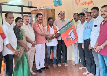 ಪುತ್ತೂರು : ಕಾಂಗ್ರೆಸ್ ಸಕ್ರಿಯ ಕಾರ್ಯಕರ್ತ ವಿಜಯ ಪೂಜಾರಿ ಬಿಜೆಪಿ ಸೇರ್ಪಡೆ