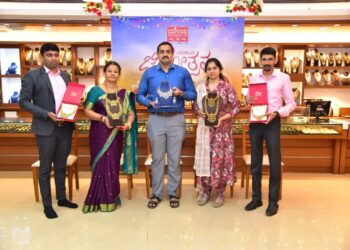 ಸಂತೋಷದ ವೈವಿಧ್ಯಮಯ  ಮಿನುಗುವ ಚಿನ್ನದ ಹಬ್ಬ : ಮುಳಿಯ ಚಿನ್ನೋತ್ಸವಕ್ಕೆ ಚಾಲನೆ