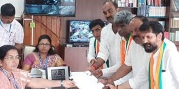 ಉಡುಪಿ : ಬಿಜೆಪಿ ಅಭ್ಯರ್ಥಿ ಕೋಟ ಶ್ರೀನಿವಾಸ್ ಪೂಜಾರಿ ನಾಮಪತ್ರ ಸಲ್ಲಿಕೆ