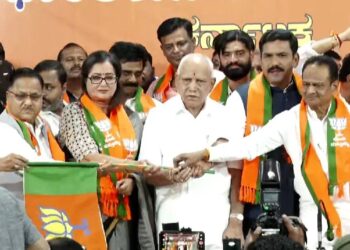 ಬಿಎಸ್‌ವೈ ಸಮ್ಮುಖದಲ್ಲಿ ಸುಮಲತಾ ಅಂಬರೀಶ್‌ ಬಿಜೆಪಿ ಸೇರ್ಪಡೆ