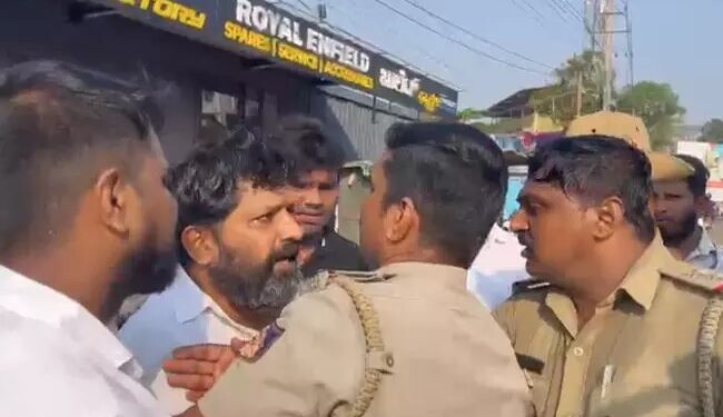 ಮಂಗಳೂರು : ಮತದಾನ ಕೇಂದ್ರದ ಬಳಿ ಪೊಲೀಸರೊಂದಿಗೆ‌ ಕಾರ್ಯಕರ್ತರ ವಾಗ್ವಾದ..!