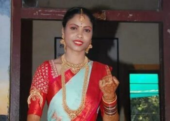 ಬಂಟ್ವಾಳ : ಮದುವೆ ಮುಹೂರ್ತಕ್ಕೂ ಮೊದಲೇ ಮತದಾನ ಹಕ್ಕು ಚಲಾಯಿಸಿದ ನವವಧು..!