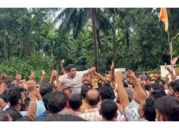 ಬೆಳ್ತಂಗಡಿ : ಶಾಸಕ ಹರೀಶ್ ಪೂಂಜ ಬಂಧನಕ್ಕೆ ಬಂದ ಪೊಲೀಸರು ವಾಪಸ್! ಠಾಣೆಗೆ ಹಾಜರಾಗಲು ಸೂಚನೆ