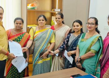 ಶೀಘ್ರ ವೇತನಕ್ಕೆ ಆಗ್ರಹಿಸಿ ಅಂಗನವಾಡಿ ಕಾರ್ಯಕರ್ತೆಯರ ಸಂಘದಿಂದ ಶಾಸಕರಿಗೆ ಮನವಿ